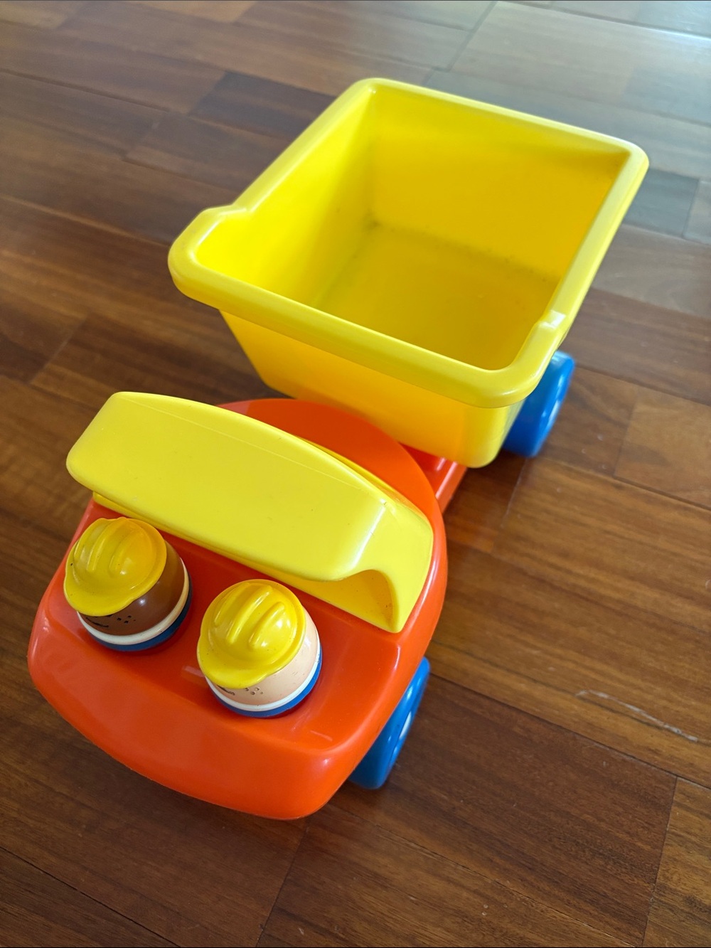 Little Tikes Bright Yellow & Orange Dump Truck Toy with removable peg figures